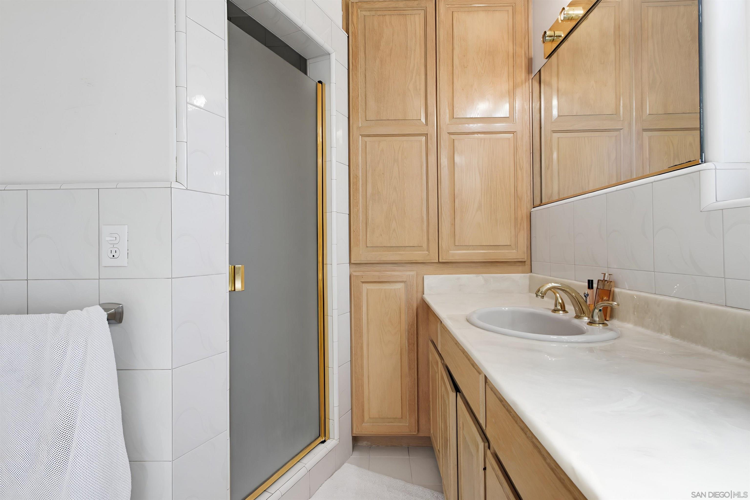 Detail Gallery Image 57 of 75 For 1654  Linwood St, San Diego,  CA 92103 - 4 Beds | 3 Baths