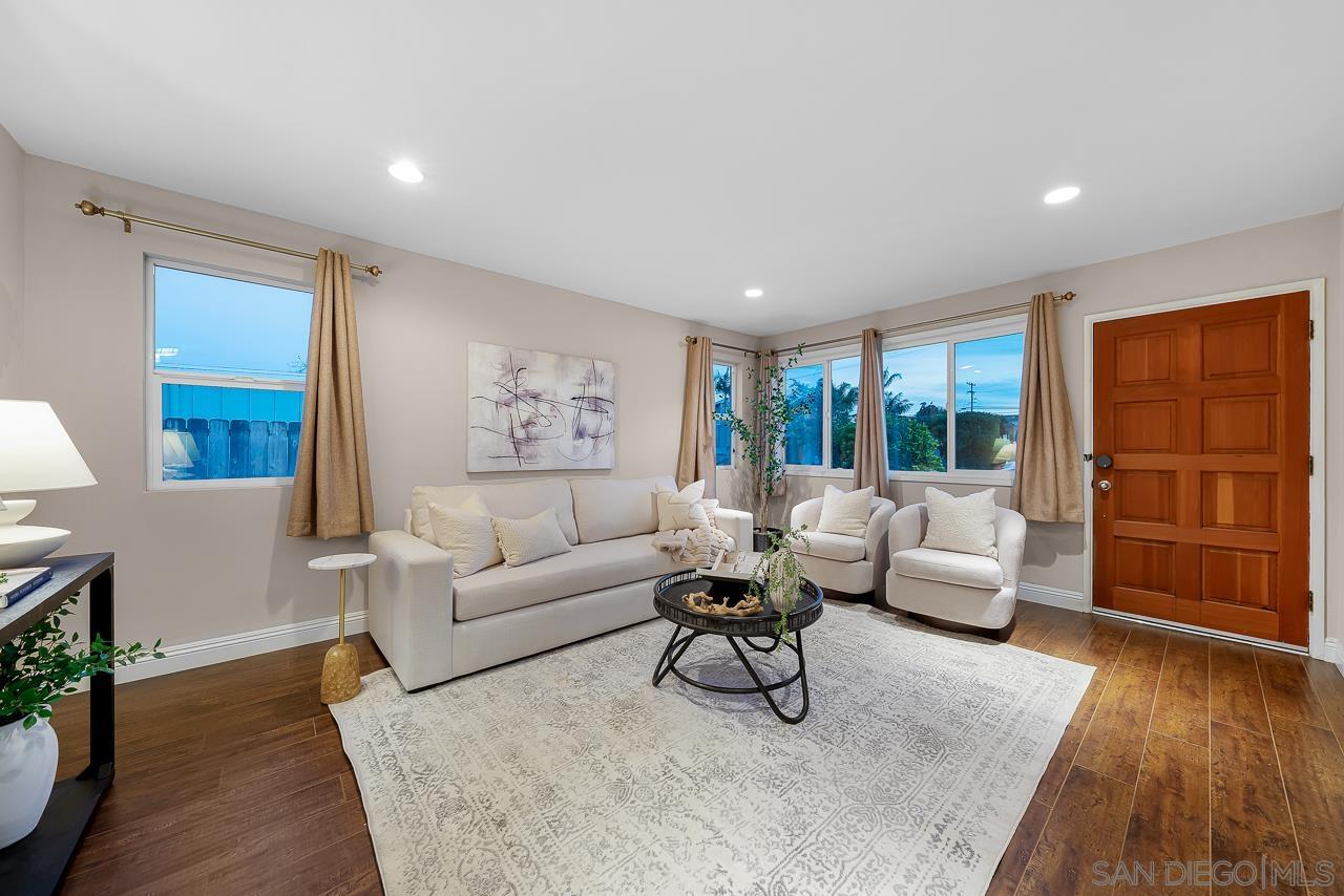 Detail Gallery Image 3 of 49 For 3642  Conrad Avenue, San Diego,  CA 92117 - 3 Beds | 2 Baths