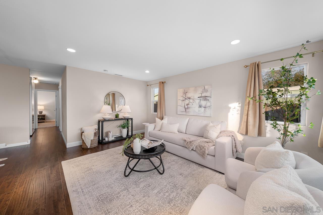 Detail Gallery Image 4 of 49 For 3642  Conrad Avenue, San Diego,  CA 92117 - 3 Beds | 2 Baths