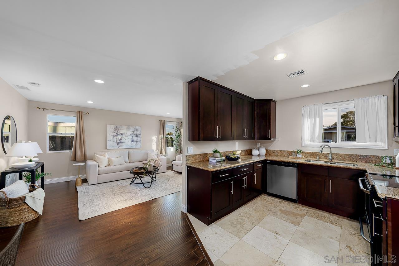 Detail Gallery Image 8 of 49 For 3642  Conrad Avenue, San Diego,  CA 92117 - 3 Beds | 2 Baths