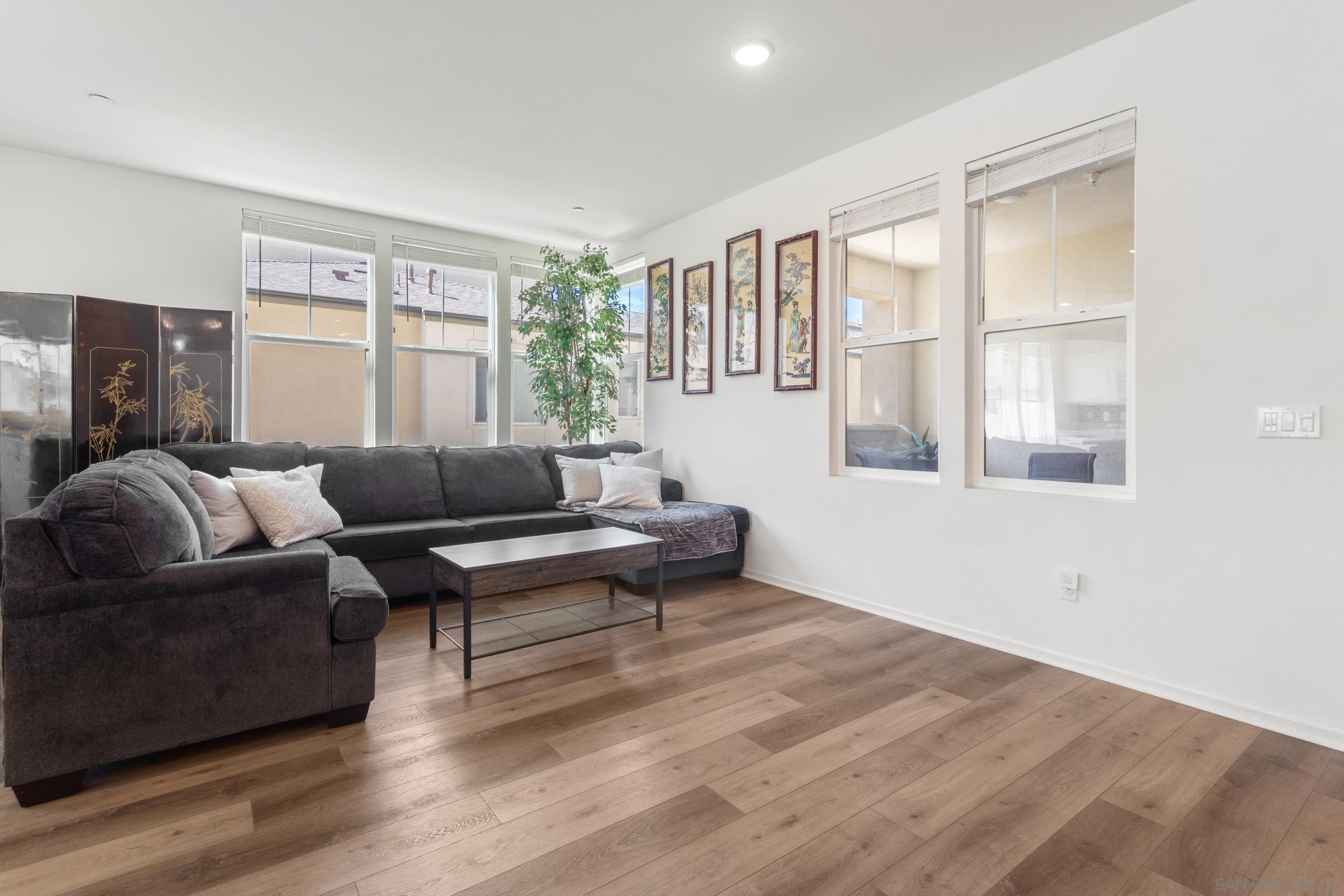 Detail Gallery Image 12 of 35 For 5301  Calle Rockfish  #98,  San Diego,  CA 92154 - 3 Beds | 2/1 Baths