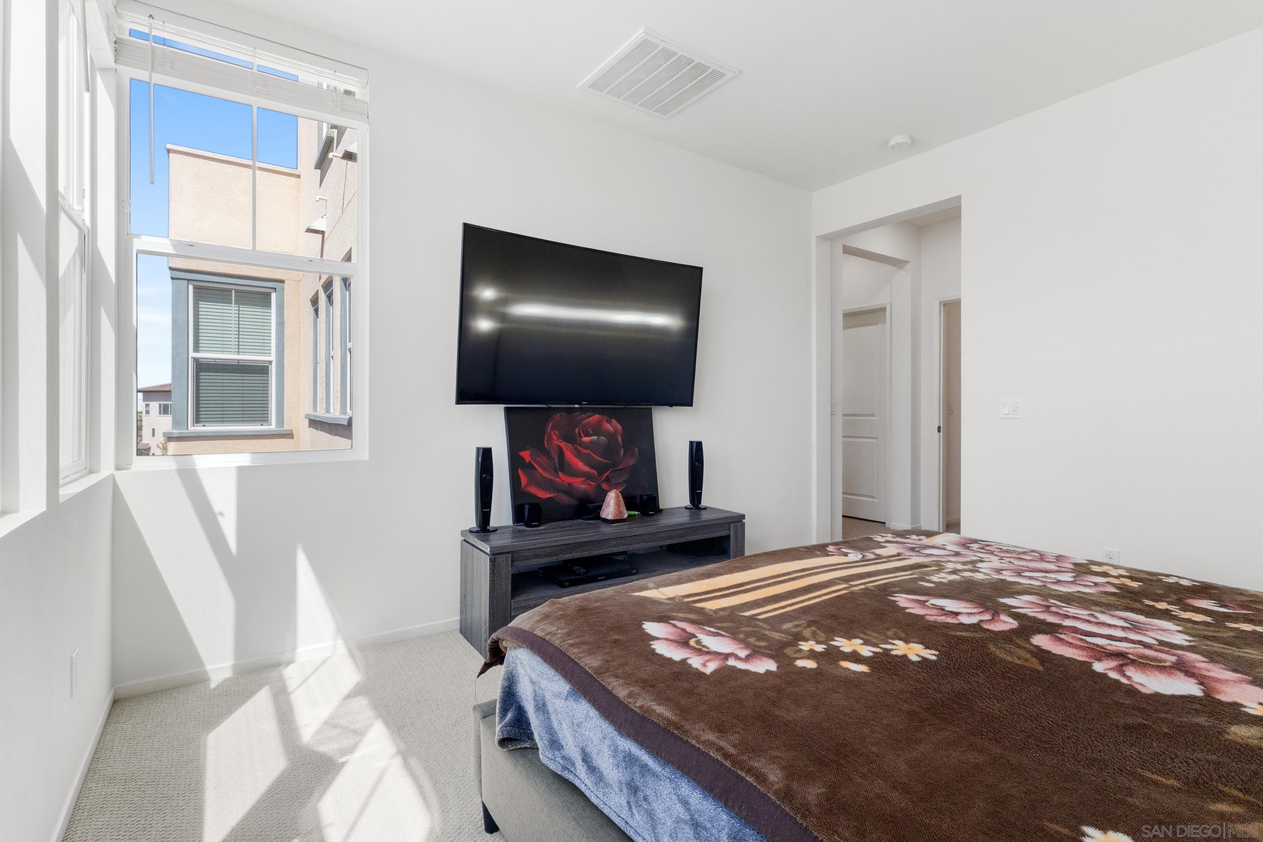 Detail Gallery Image 23 of 35 For 5301  Calle Rockfish  #98,  San Diego,  CA 92154 - 3 Beds | 2/1 Baths