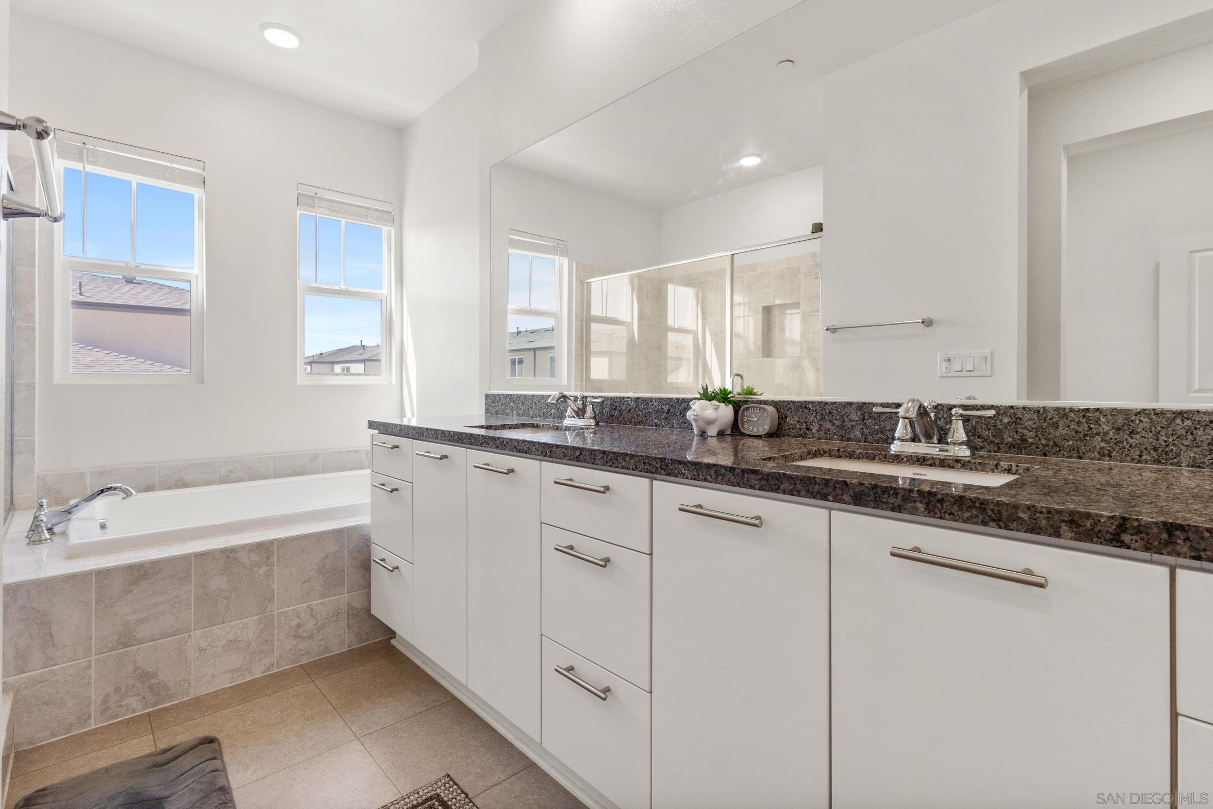 Detail Gallery Image 24 of 35 For 5301  Calle Rockfish  #98,  San Diego,  CA 92154 - 3 Beds | 2/1 Baths
