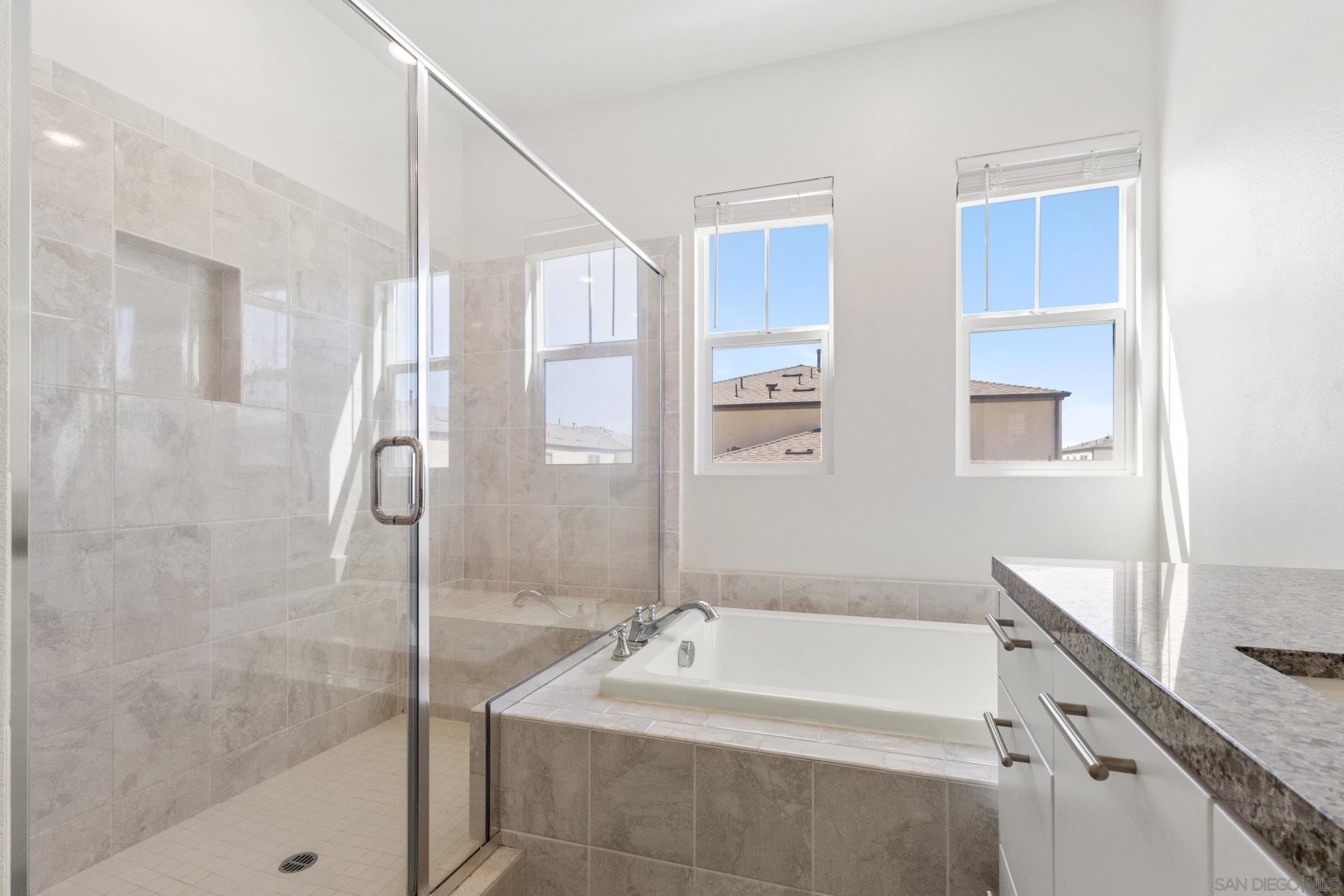 Detail Gallery Image 25 of 35 For 5301  Calle Rockfish  #98,  San Diego,  CA 92154 - 3 Beds | 2/1 Baths