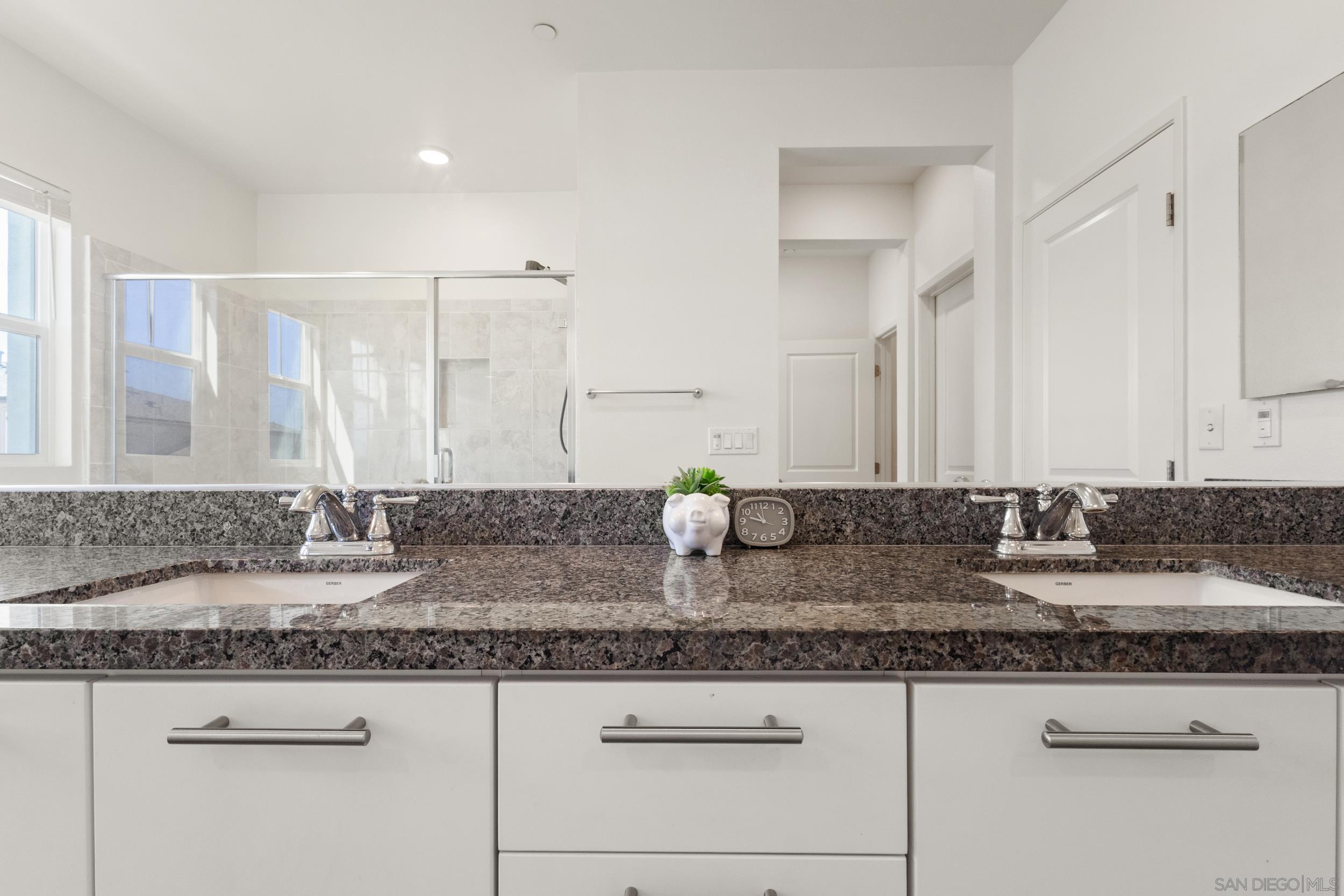 Detail Gallery Image 26 of 35 For 5301  Calle Rockfish  #98,  San Diego,  CA 92154 - 3 Beds | 2/1 Baths