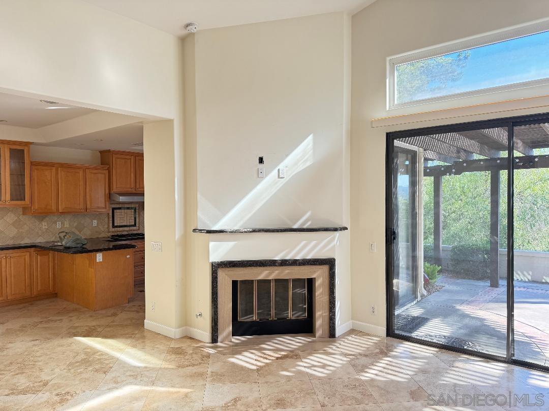 Detail Gallery Image 11 of 27 For 18153  Chretien Court, San Diego,  CA 92128 - 3 Beds | 2 Baths