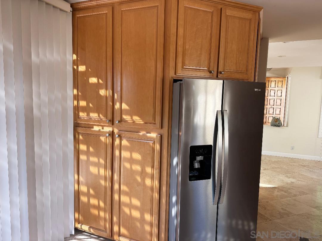 Detail Gallery Image 5 of 27 For 18153  Chretien Court, San Diego,  CA 92128 - 3 Beds | 2 Baths