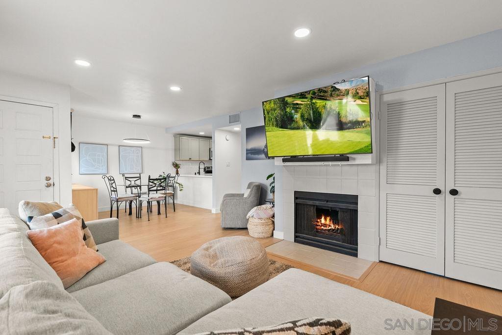 Front Image Thumbnail for SD250044949