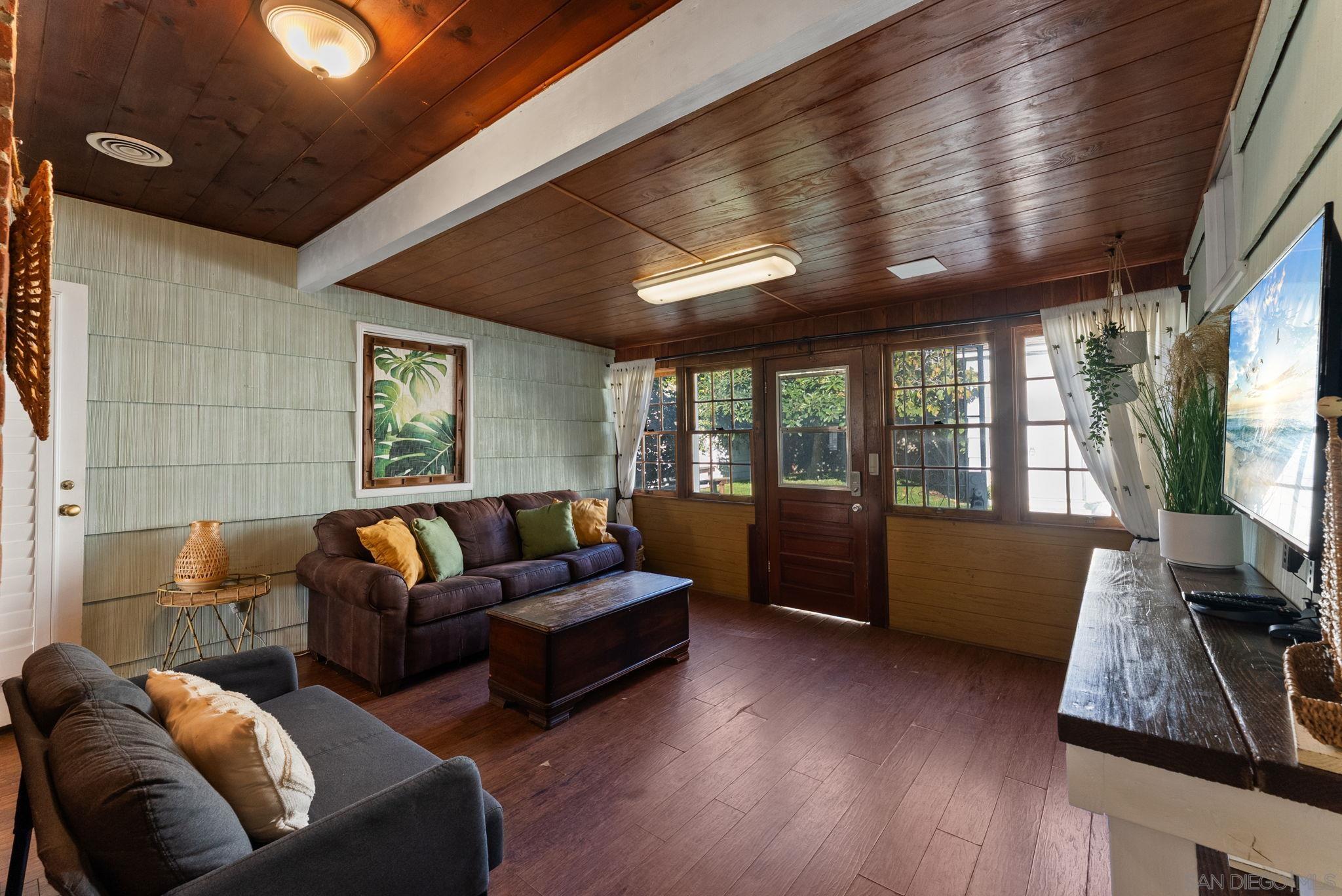 Detail Gallery Image 13 of 26 For 7005  Draper Ave, La Jolla,  CA 92037 - 3 Beds | 2 Baths