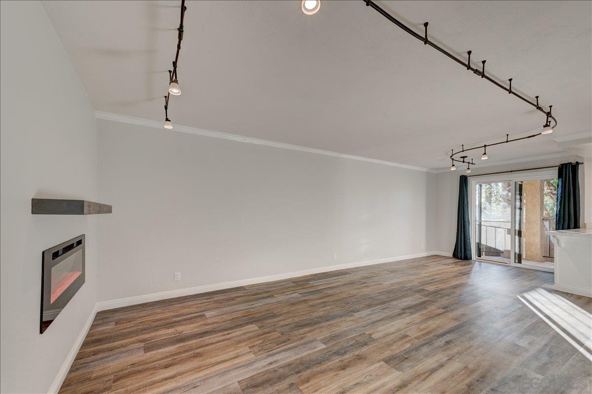 Detail Gallery Image 4 of 19 For 2849  E Street  7, San Diego,  CA 92102 - 2 Beds | 2 Baths