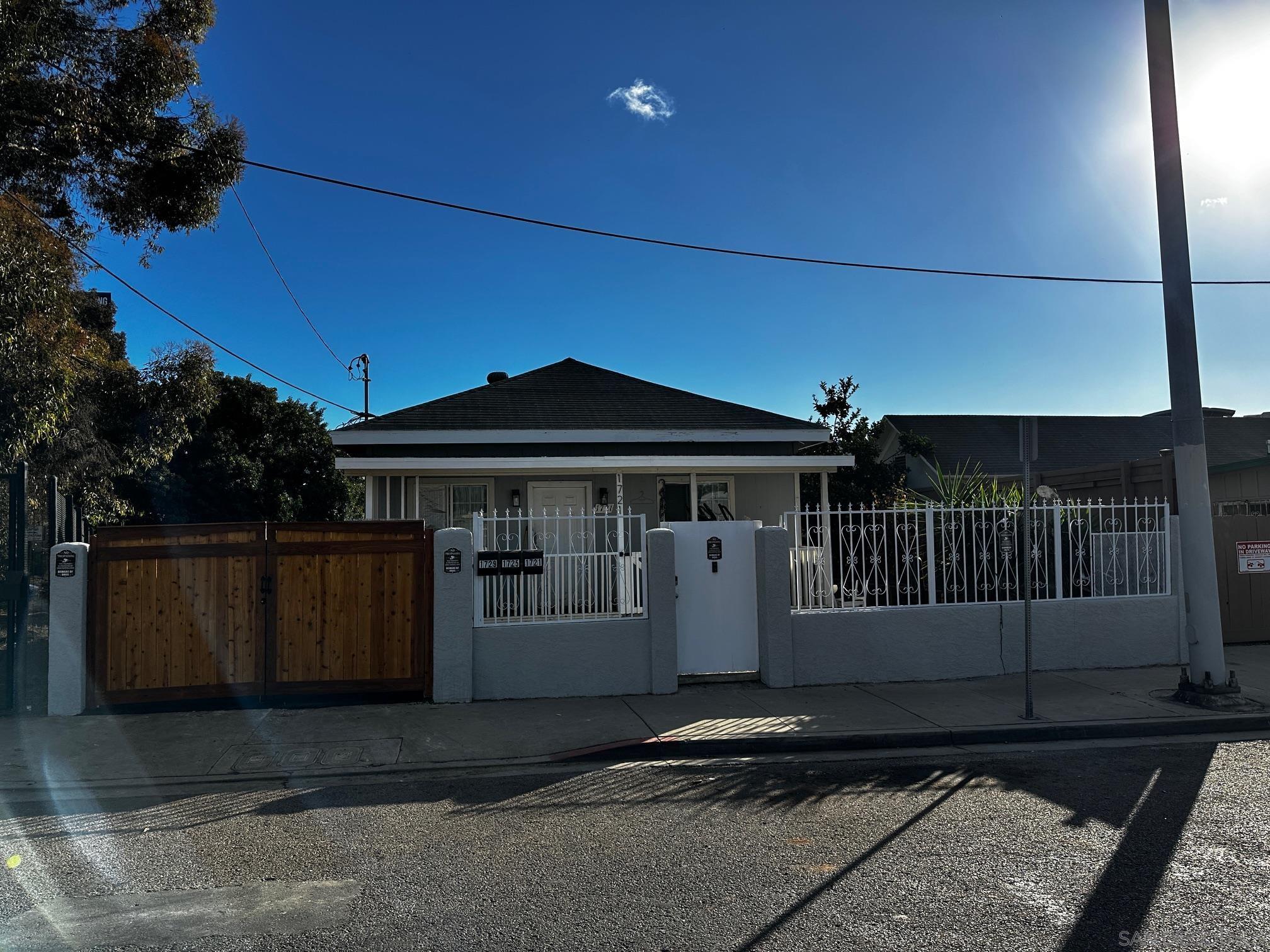 Front Image Thumbnail for SD250044957