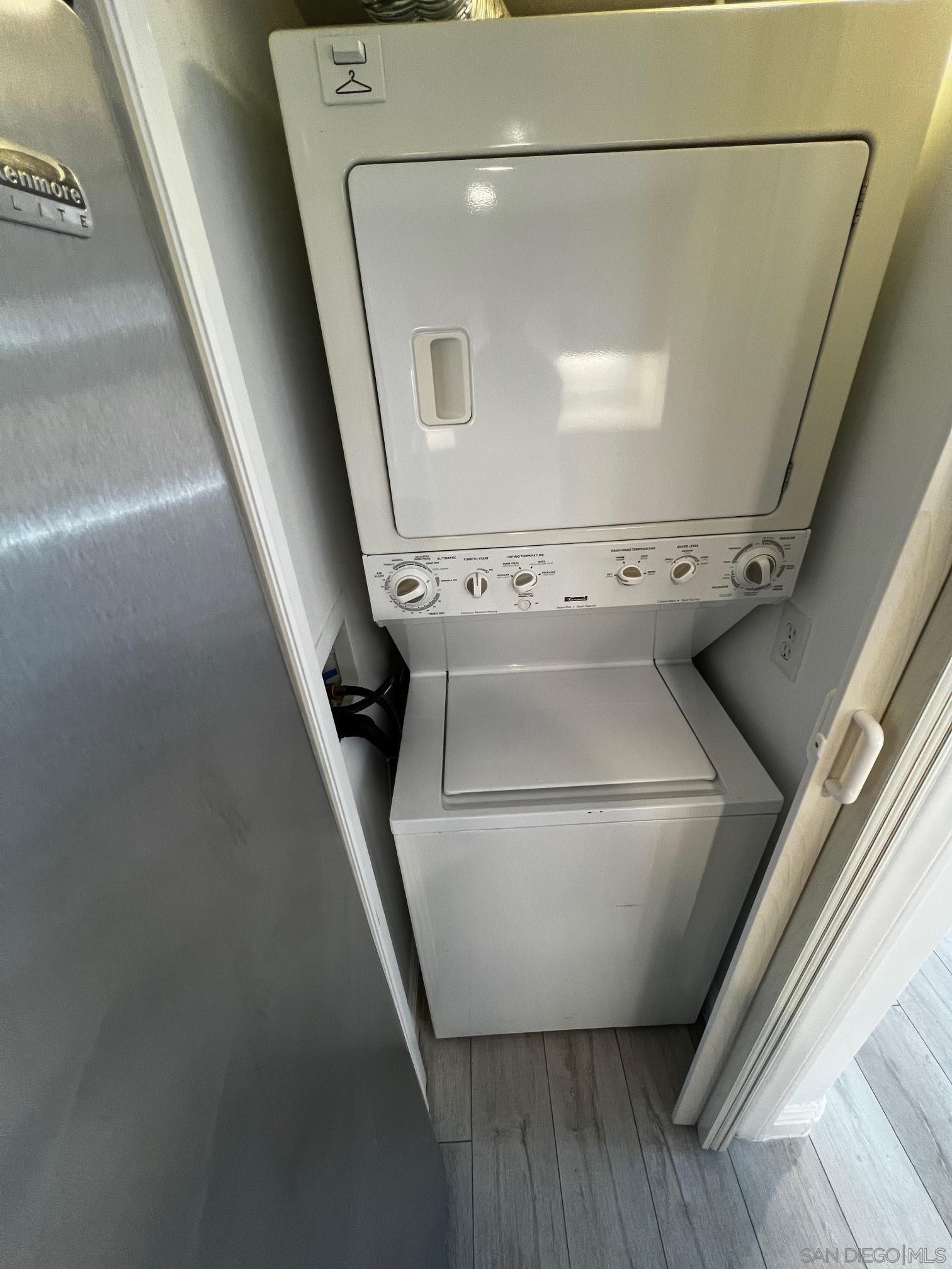 Front Image Thumbnail for SD250044959