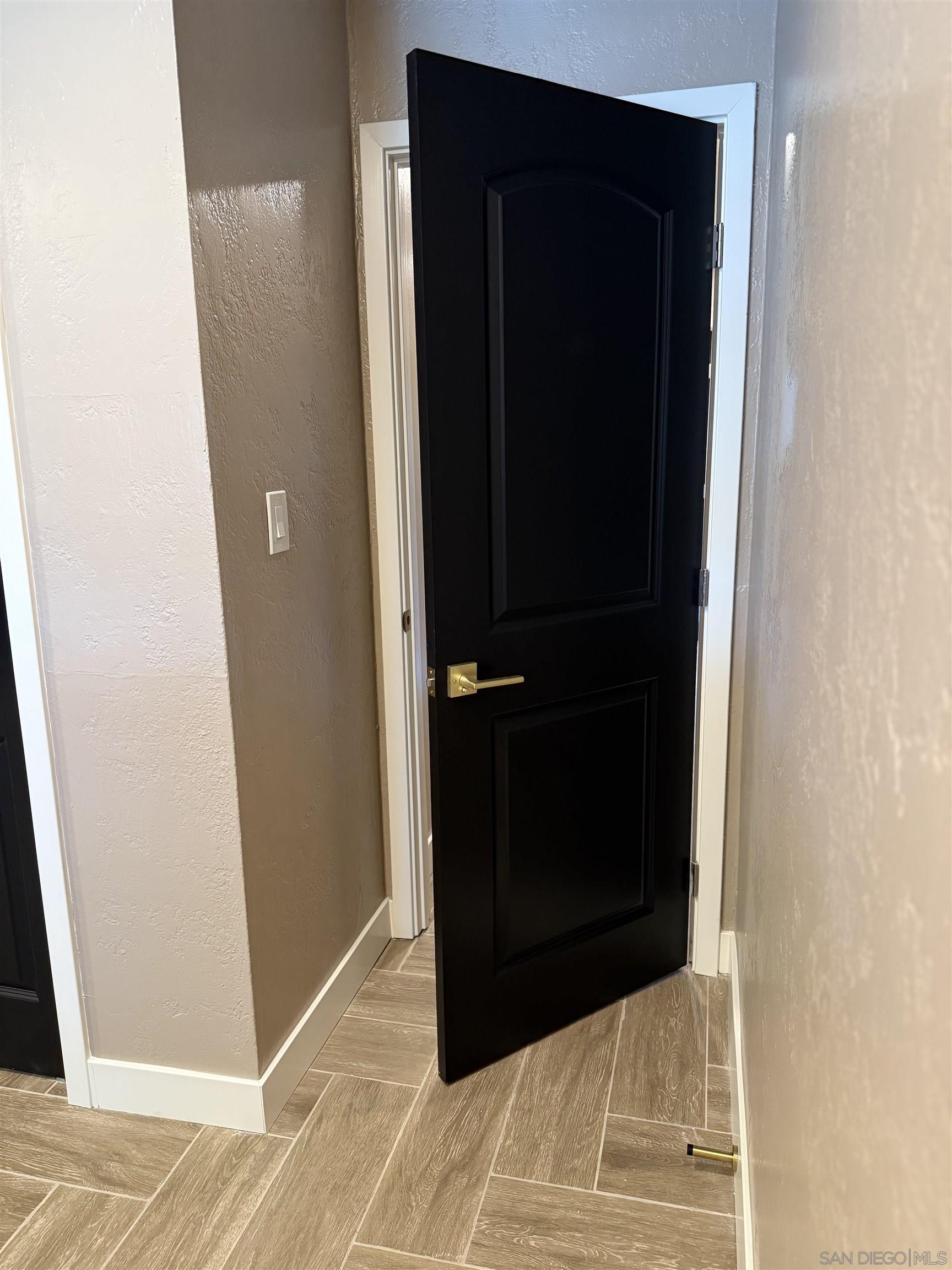 Detail Gallery Image 21 of 28 For 519  Camelot Drive, Oceanside,  CA 92054 - – Beds | – Baths