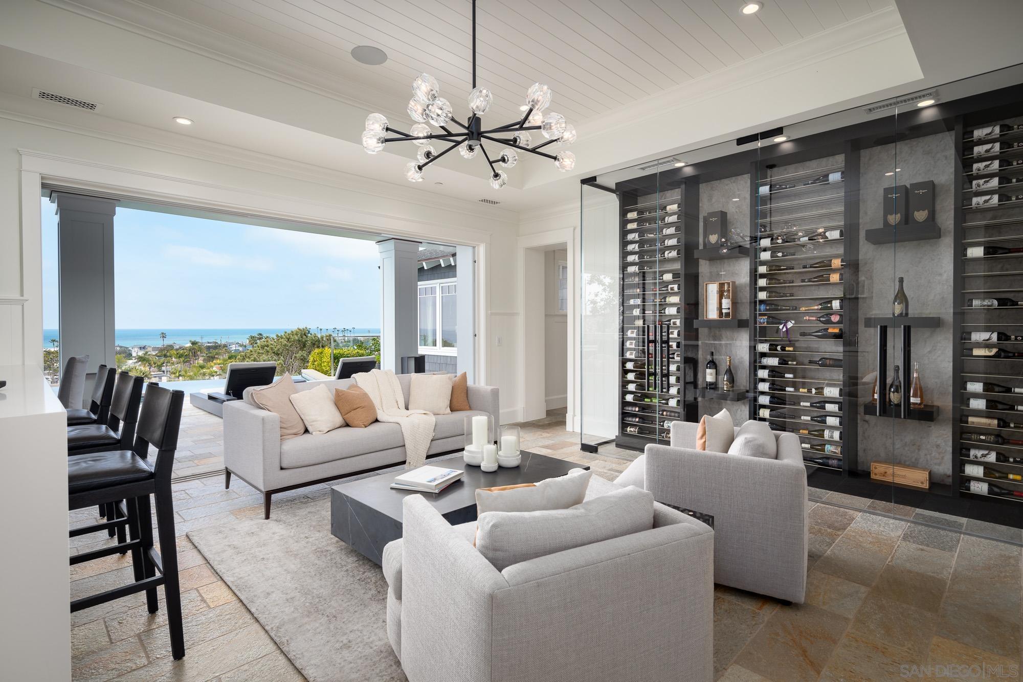 Detail Gallery Image 20 of 37 For 2026  Seaview, Del Mar,  CA 92014 - 5 Beds | 5/2 Baths