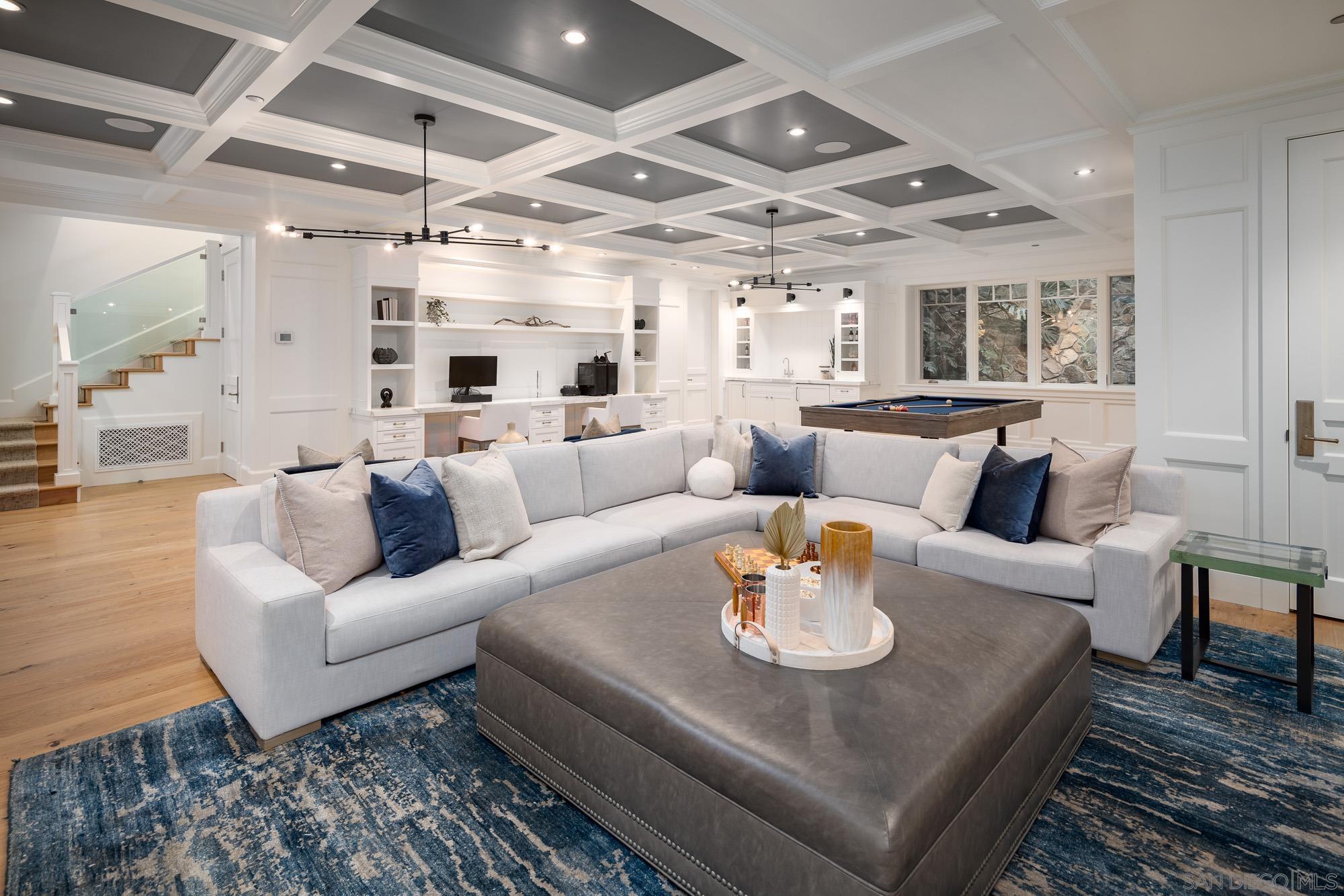 Detail Gallery Image 26 of 37 For 2026  Seaview, Del Mar,  CA 92014 - 5 Beds | 5/2 Baths