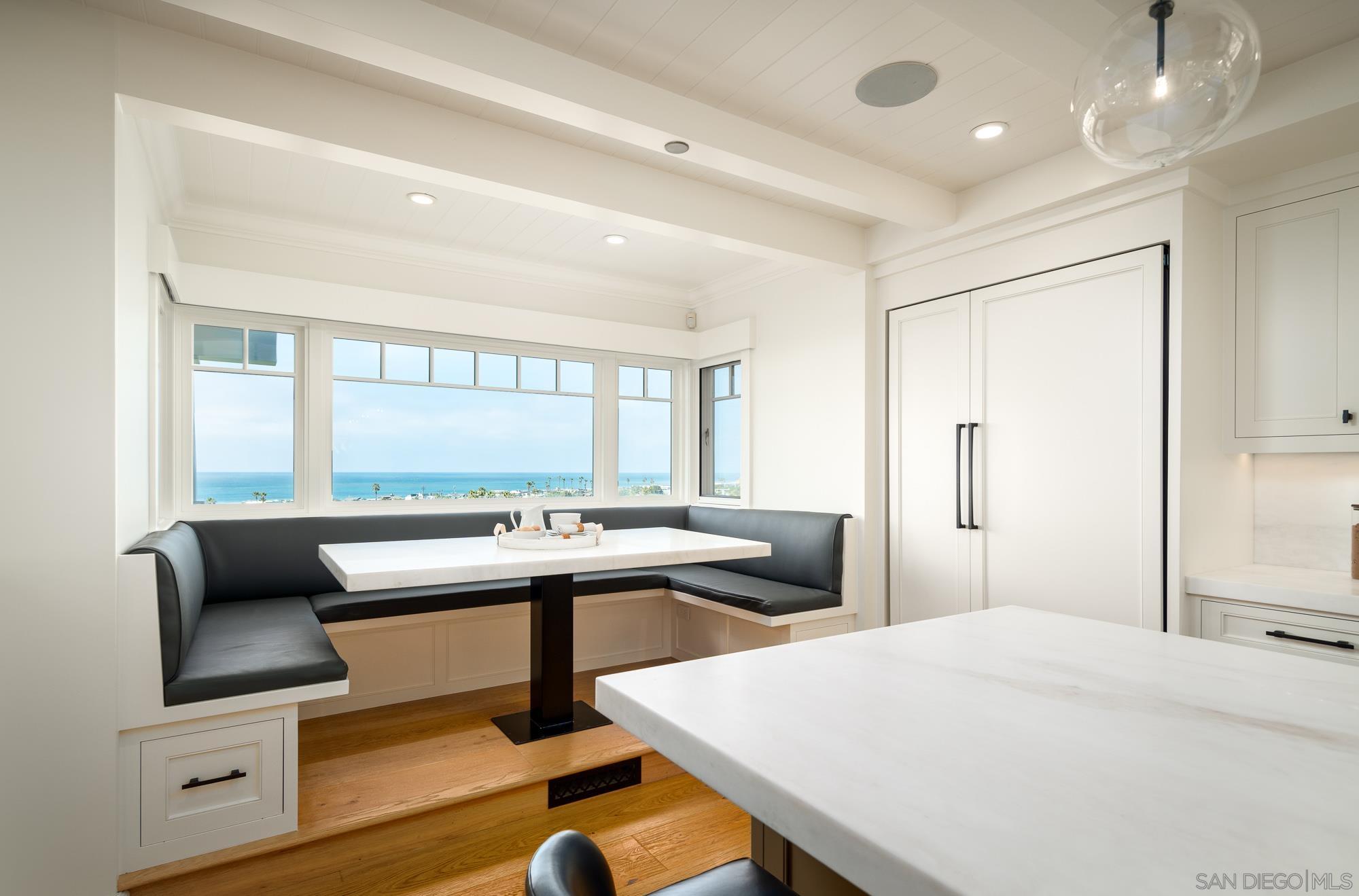 Detail Gallery Image 7 of 37 For 2026  Seaview, Del Mar,  CA 92014 - 5 Beds | 5/2 Baths