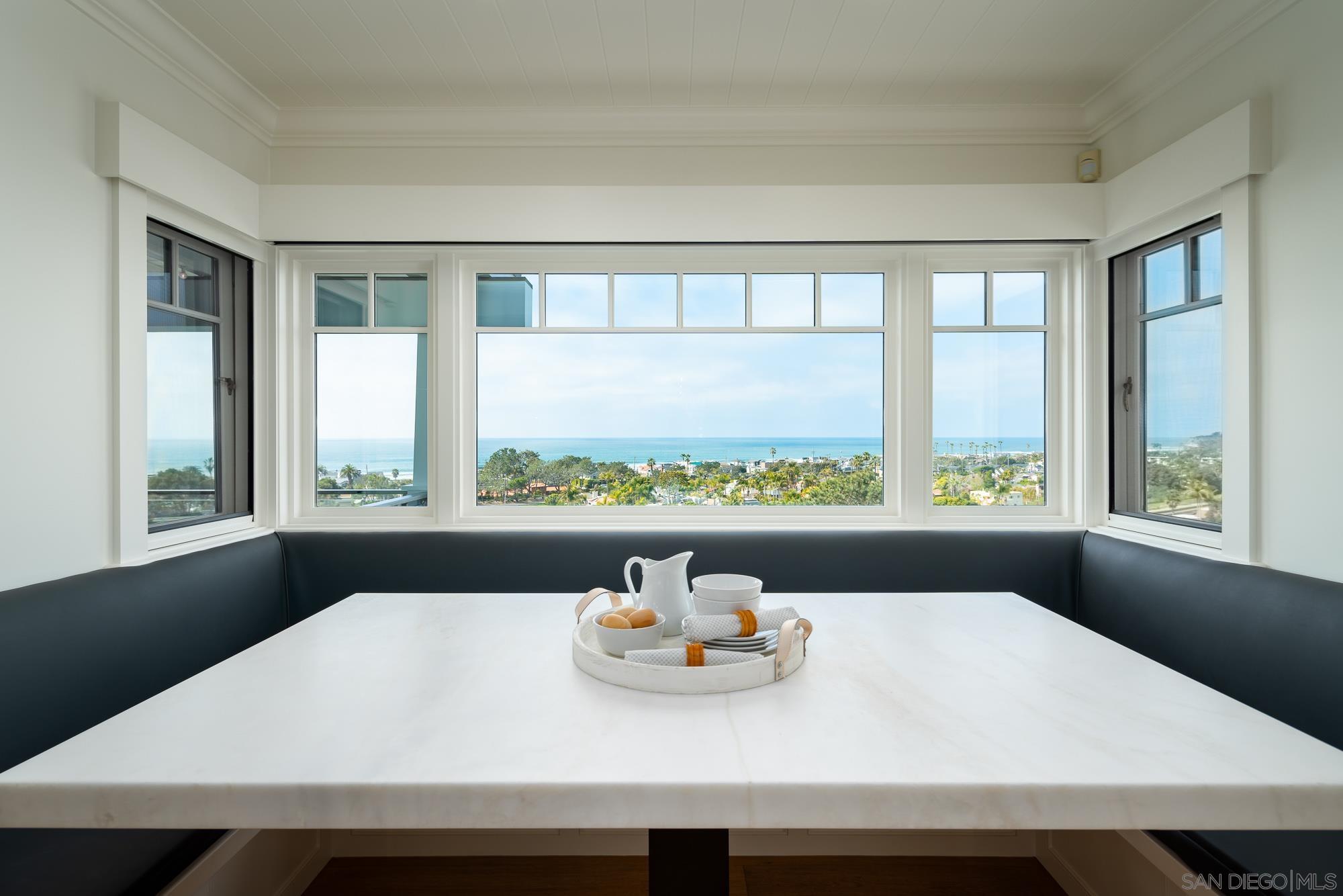 Detail Gallery Image 8 of 37 For 2026  Seaview, Del Mar,  CA 92014 - 5 Beds | 5/2 Baths