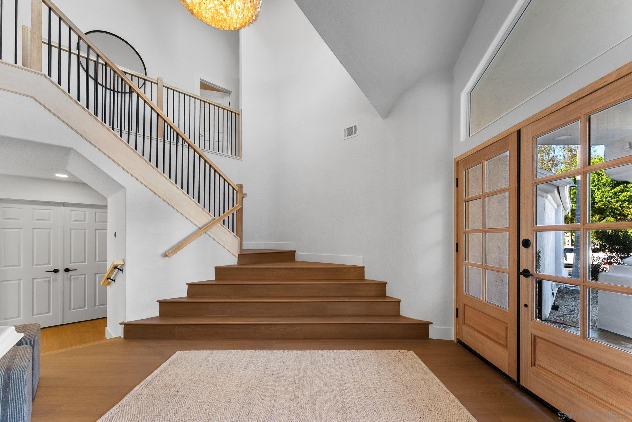 Detail Gallery Image 4 of 45 For 12257  Avenida Consentido, San Diego,  CA 92128 - 4 Beds | 3 Baths