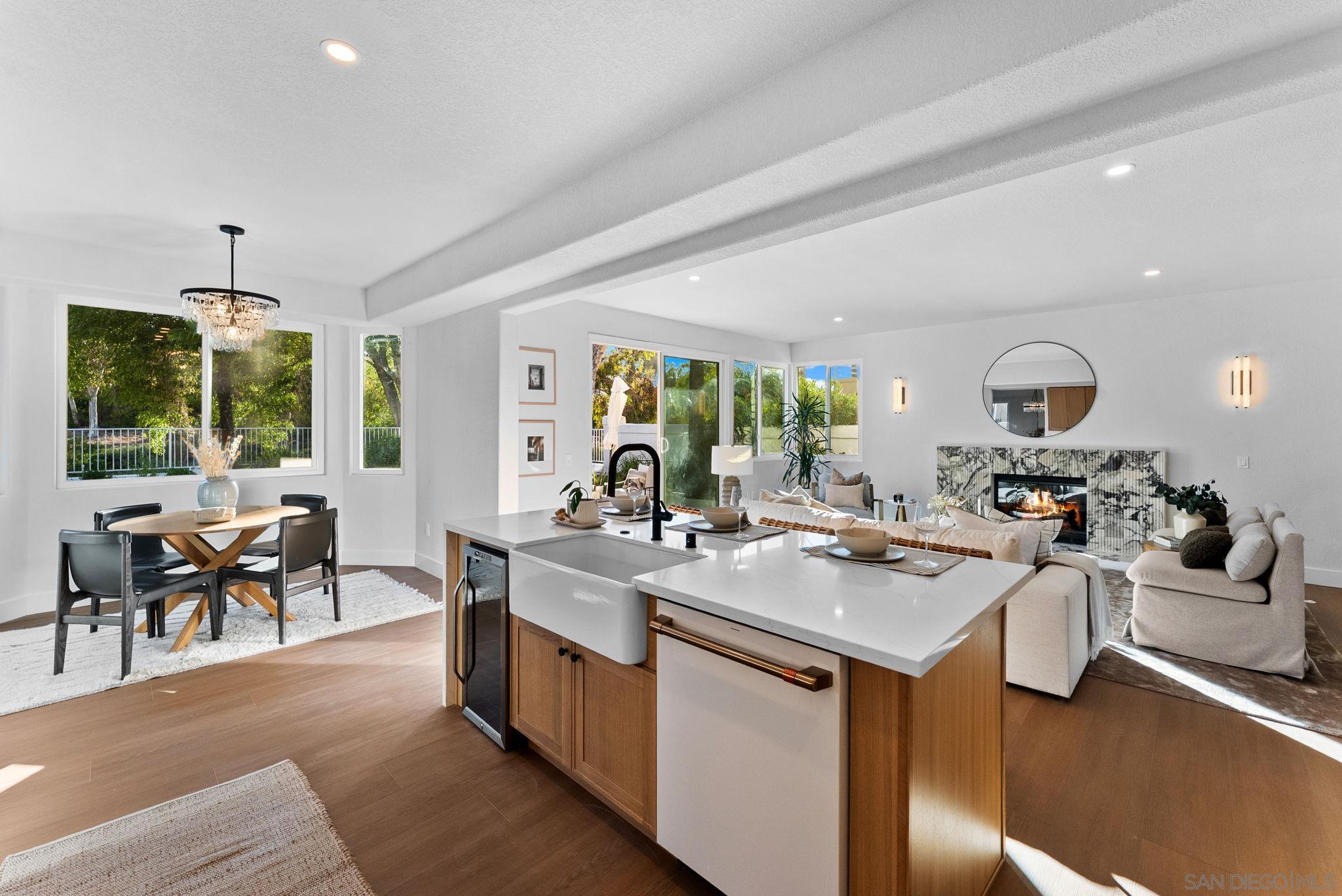 Detail Gallery Image 10 of 45 For 12257  Avenida Consentido, San Diego,  CA 92128 - 4 Beds | 3 Baths