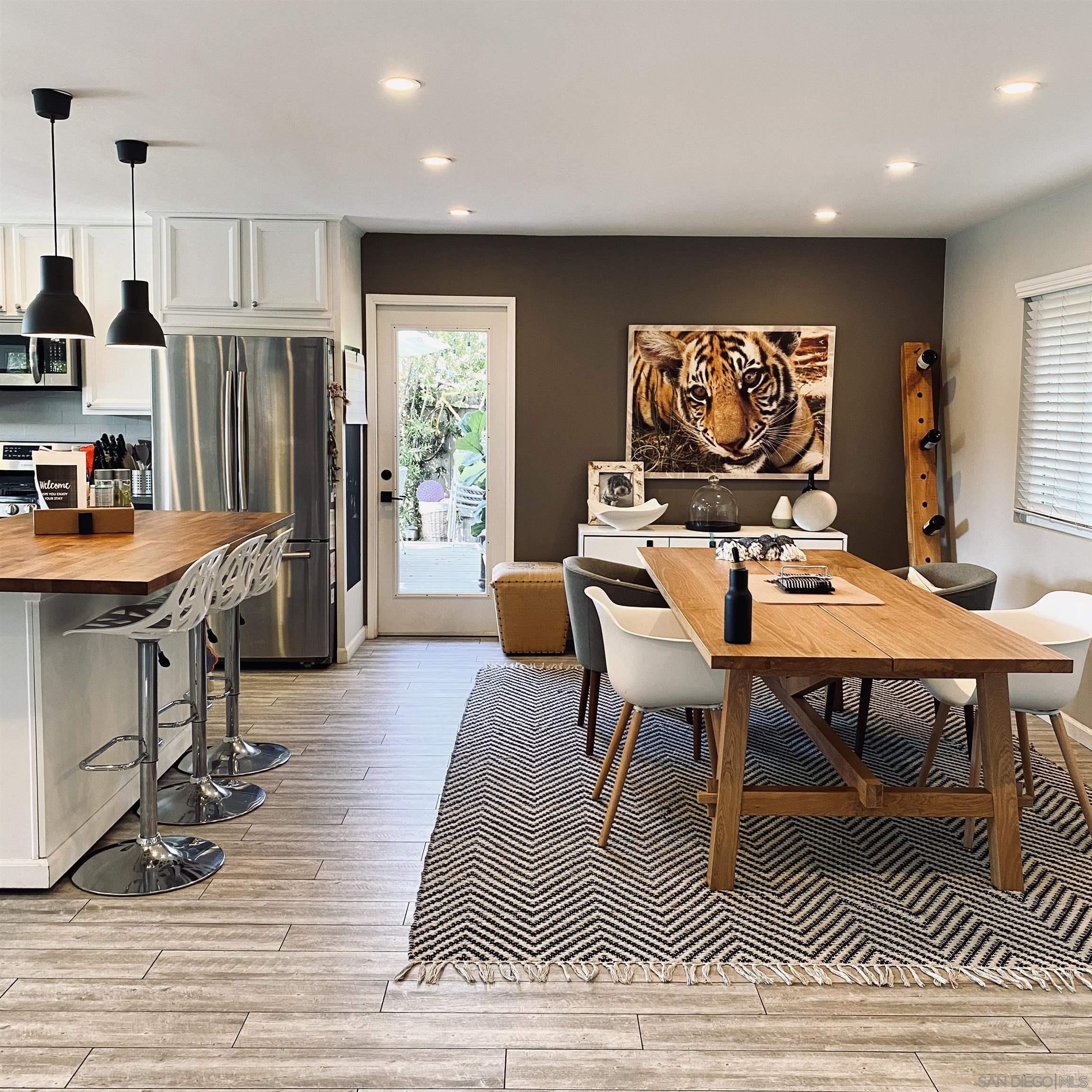 Detail Gallery Image 13 of 31 For 5560  Diane Ave, San Diego,  CA 92117 - 4 Beds | 3/1 Baths