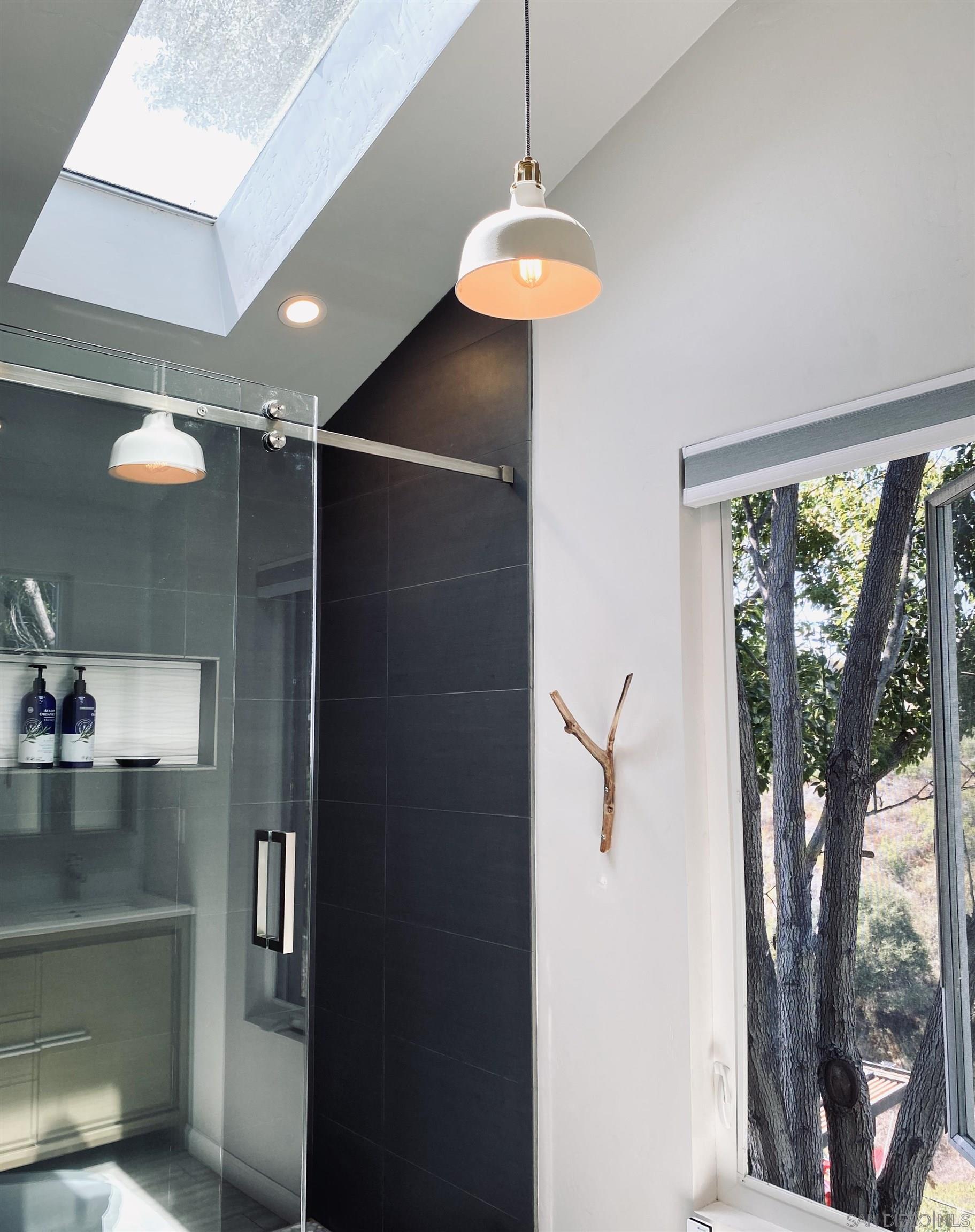 Detail Gallery Image 26 of 31 For 5560  Diane Ave, San Diego,  CA 92117 - 4 Beds | 3/1 Baths