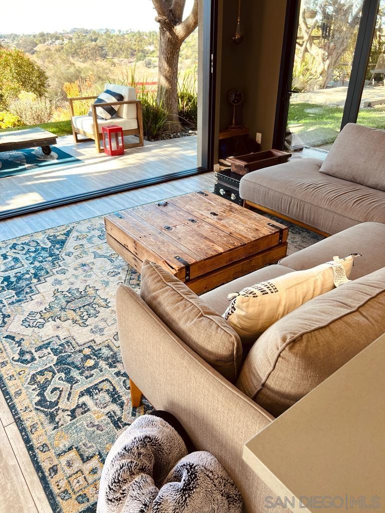 Detail Gallery Image 9 of 31 For 5560  Diane Ave, San Diego,  CA 92117 - 4 Beds | 3/1 Baths