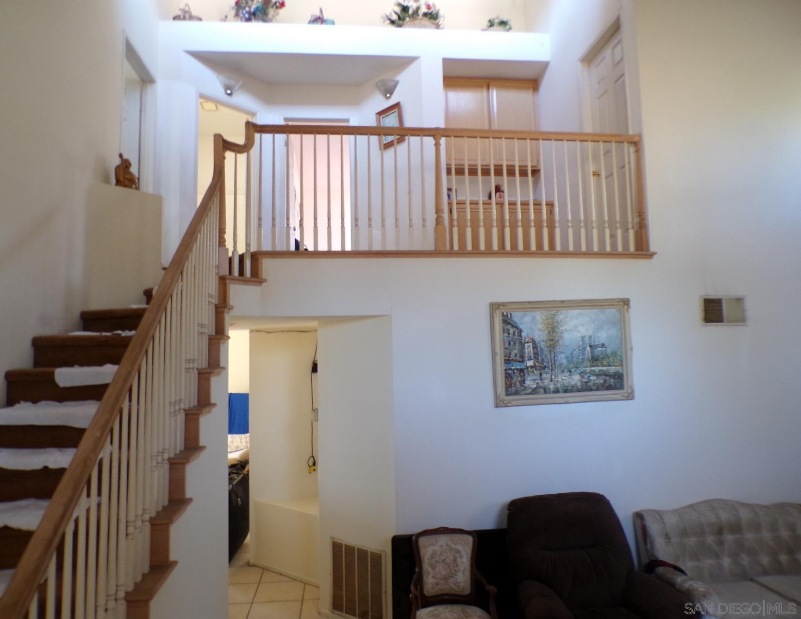 Detail Gallery Image 2 of 16 For 1501  Corte Capriana, Escondido,  CA 92026 - 4 Beds | 3 Baths