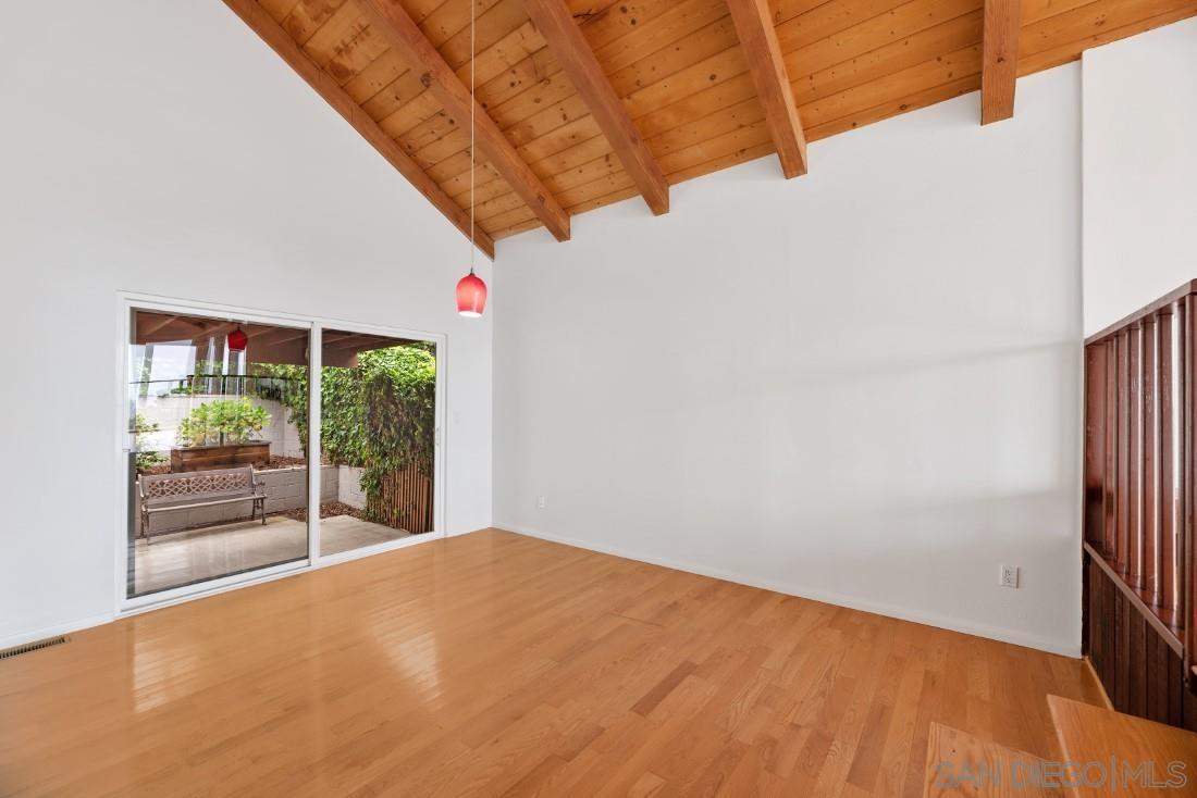 Detail Gallery Image 20 of 52 For 13045  via Esperia, Del Mar,  CA 92014 - 4 Beds | 3 Baths