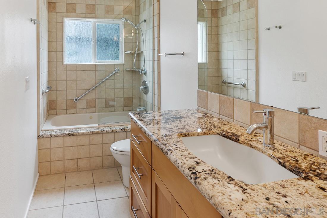 Detail Gallery Image 24 of 52 For 13045  via Esperia, Del Mar,  CA 92014 - 4 Beds | 3 Baths