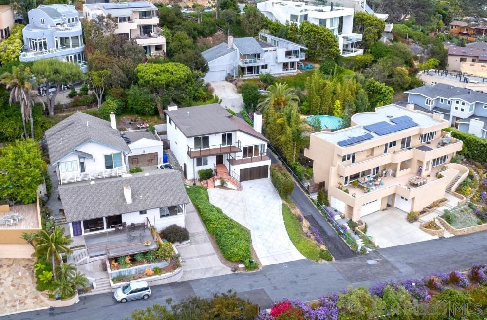 Detail Gallery Image 50 of 52 For 13045  via Esperia, Del Mar,  CA 92014 - 4 Beds | 3 Baths