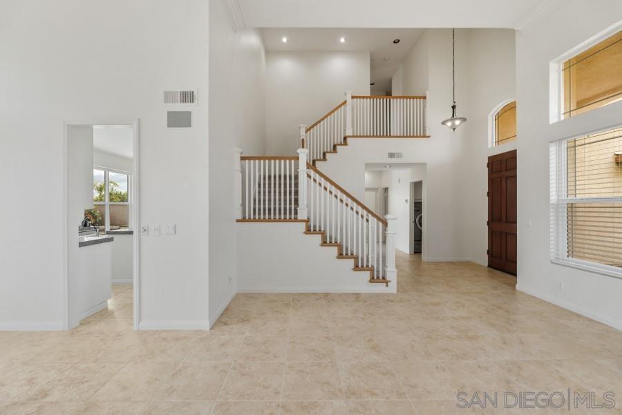 Detail Gallery Image 11 of 58 For 16998  Obsidian Dr, Ramona,  CA 92065 - 4 Beds | 3 Baths