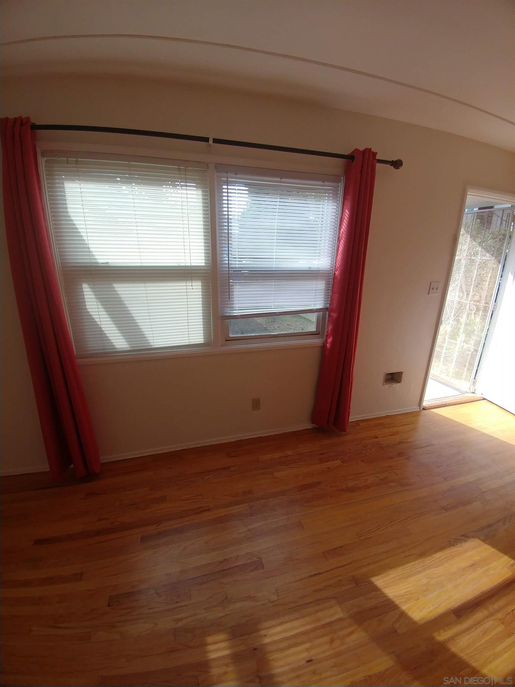 Detail Gallery Image 13 of 15 For 4922-24  Coronado Ave, San Diego,  CA 92107 - – Beds | – Baths