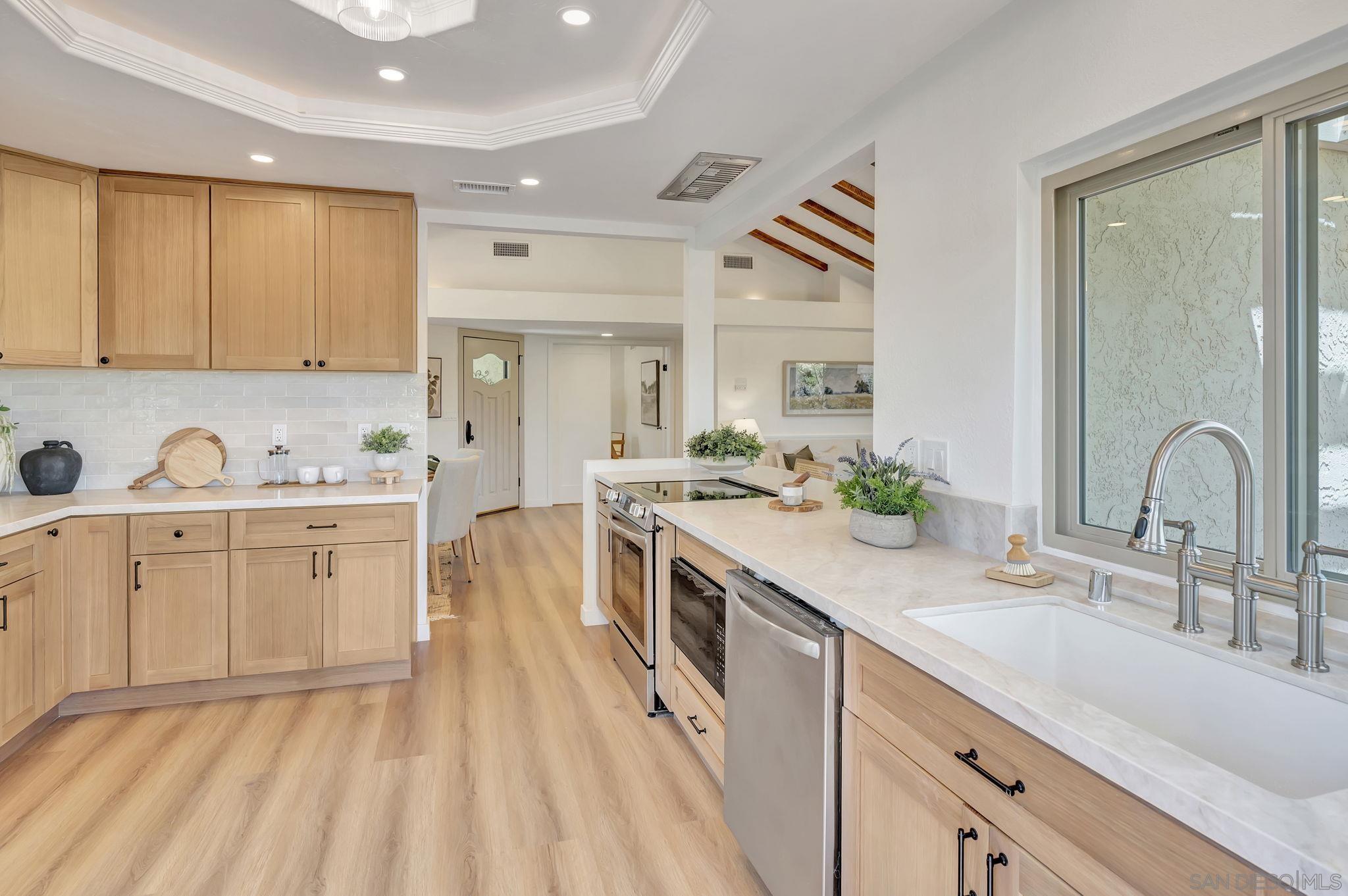 Detail Gallery Image 15 of 49 For 12880  Circulo Dardo, San Diego,  CA 92128 - 3 Beds | 2 Baths