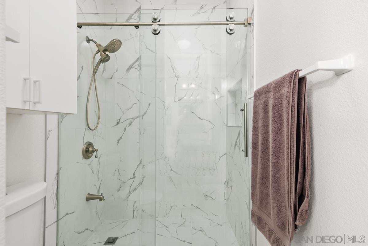 Detail Gallery Image 7 of 32 For 3605  Bernwood Pl  74, San Diego,  CA 92130 - 2 Beds | 2 Baths