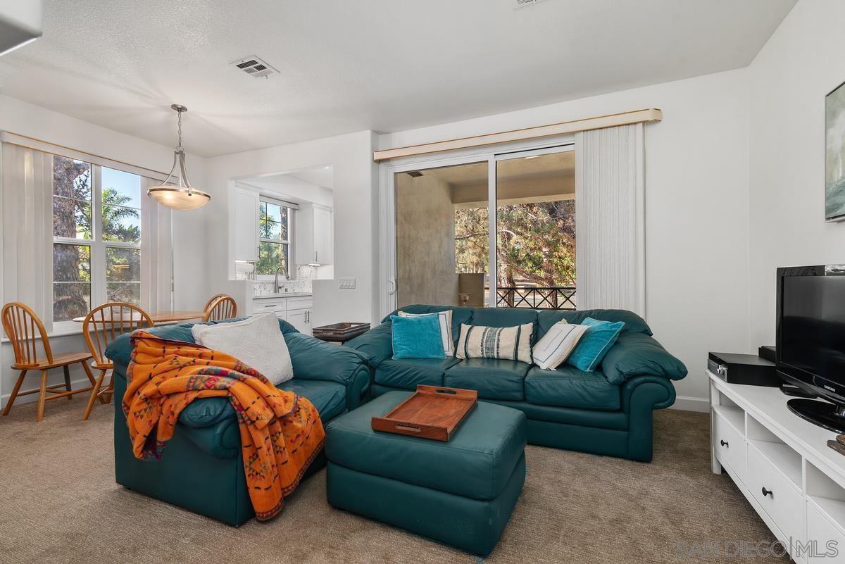 Detail Gallery Image 9 of 32 For 3605  Bernwood Pl  74, San Diego,  CA 92130 - 2 Beds | 2 Baths