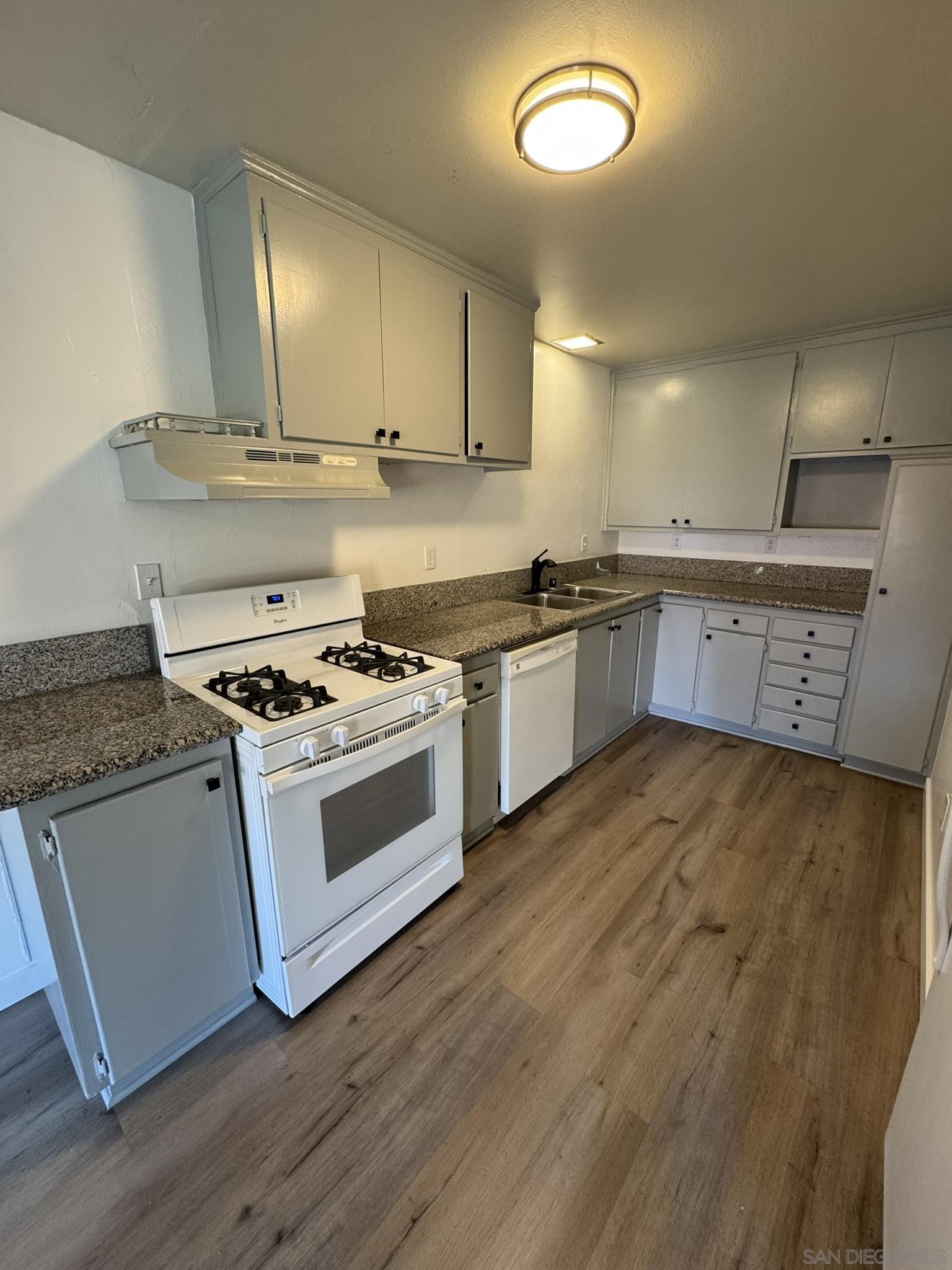 Detail Gallery Image 4 of 58 For 1320  Heron Ave, El Cajon,  CA 92020 - 2 Beds | 1 Baths