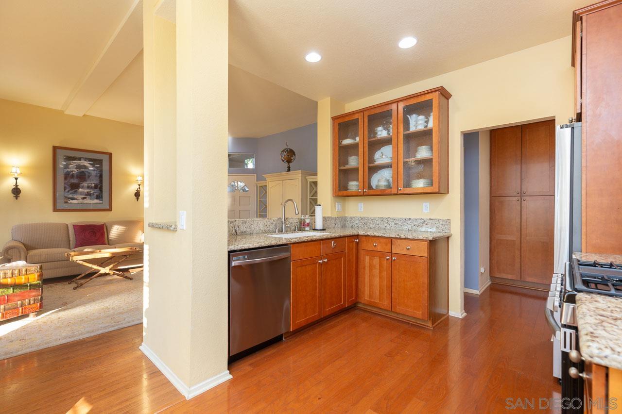 Detail Gallery Image 6 of 21 For 11110  Portobelo Drive, San Diego,  CA 92124 - 2 Beds | 2 Baths