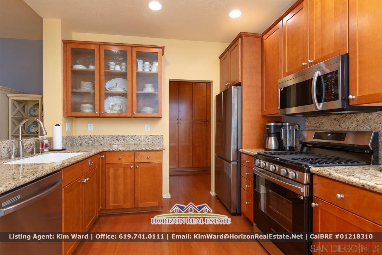 Detail Gallery Image 7 of 21 For 11110  Portobelo Drive, San Diego,  CA 92124 - 2 Beds | 2 Baths