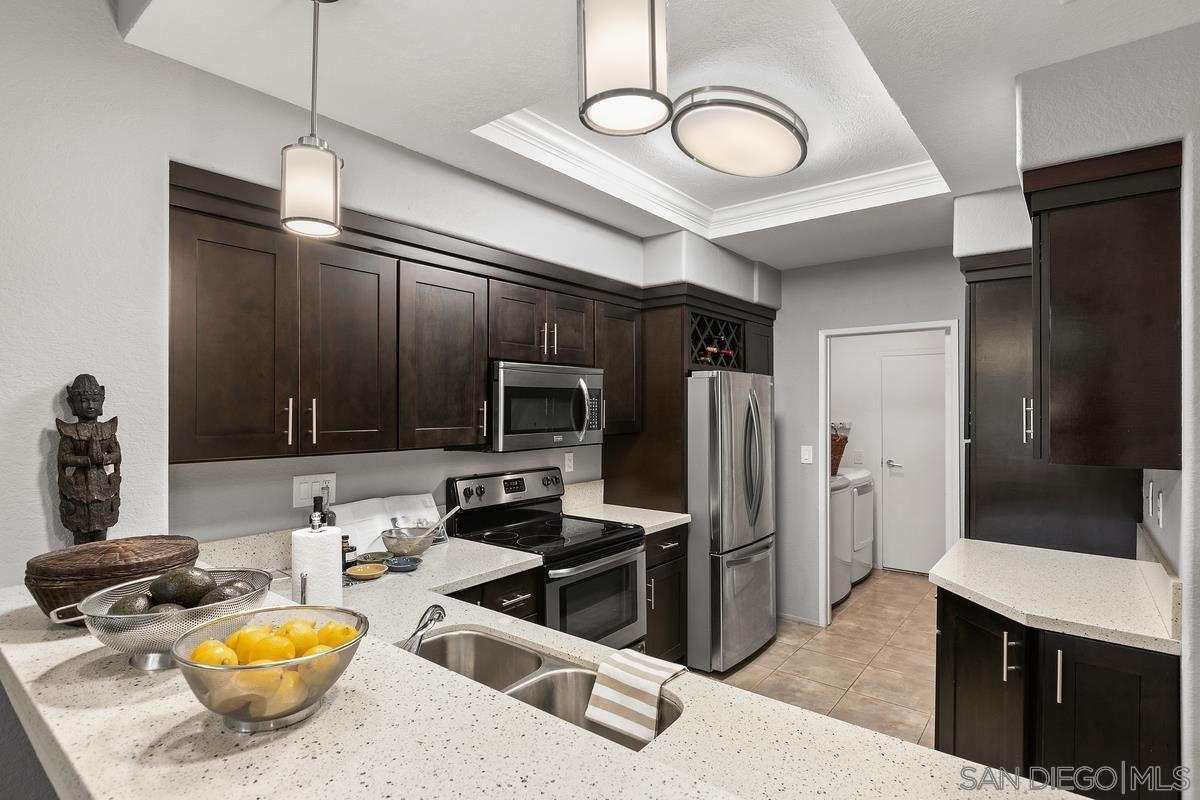 Detail Gallery Image 11 of 35 For 7274  Shoreline Dr  118, San Diego,  CA 92122 - 2 Beds | 2/1 Baths