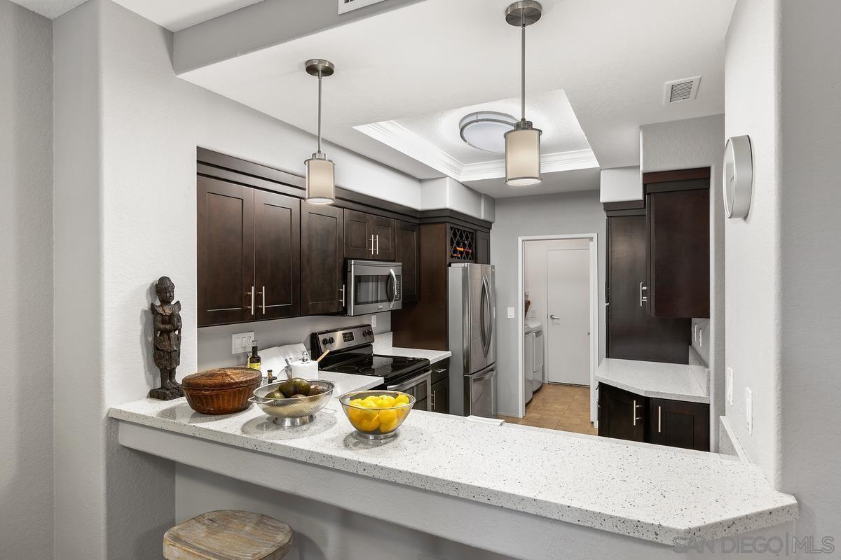 Detail Gallery Image 12 of 35 For 7274  Shoreline Dr  118, San Diego,  CA 92122 - 2 Beds | 2/1 Baths