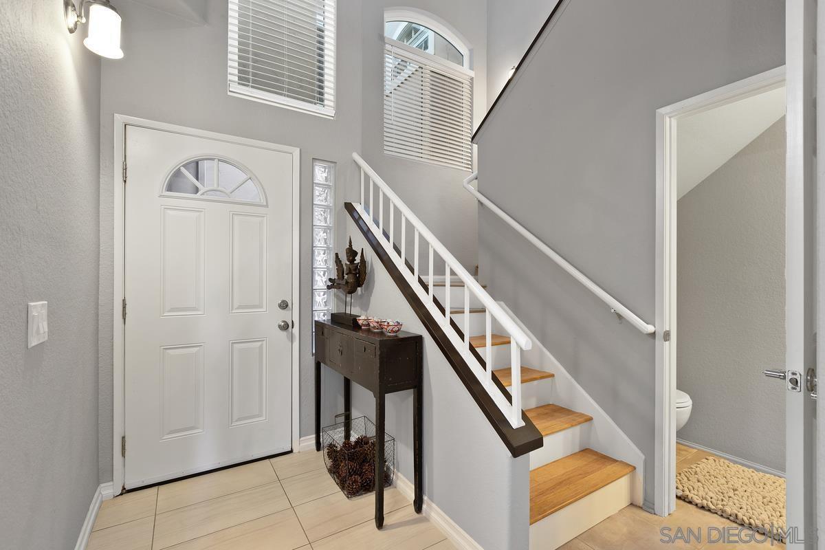 Detail Gallery Image 3 of 35 For 7274  Shoreline Dr  118, San Diego,  CA 92122 - 2 Beds | 2/1 Baths