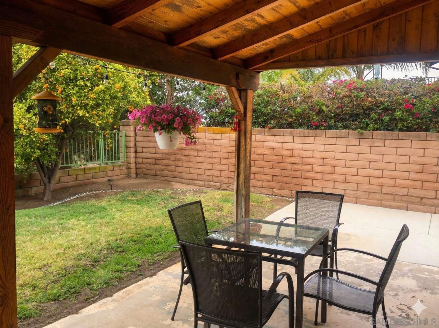 Detail Gallery Image 4 of 15 For 8787  Cayucos Way, San Diego,  CA 92129 - 5 Beds | 4 Baths