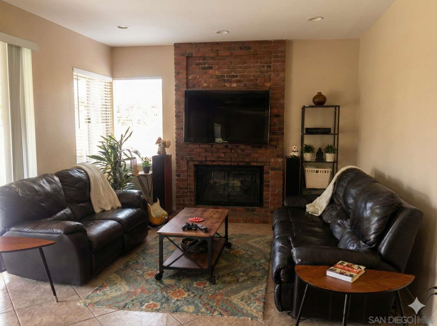 Detail Gallery Image 6 of 15 For 8787  Cayucos Way, San Diego,  CA 92129 - 5 Beds | 4 Baths