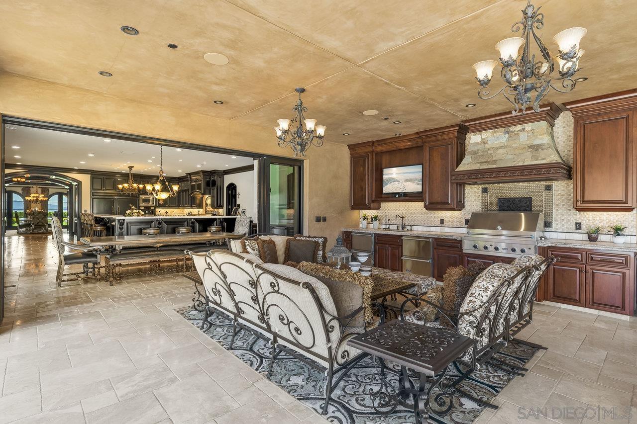 Detail Gallery Image 30 of 67 For 14170  Bryce Pt, Poway,  CA 92064 - 8 Beds | 9/4 Baths