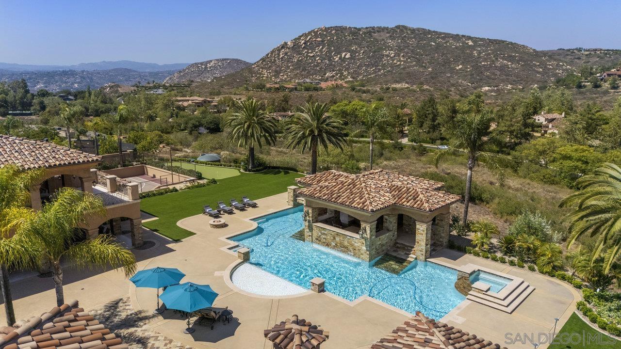 Detail Gallery Image 5 of 67 For 14170  Bryce Pt, Poway,  CA 92064 - 8 Beds | 9/4 Baths