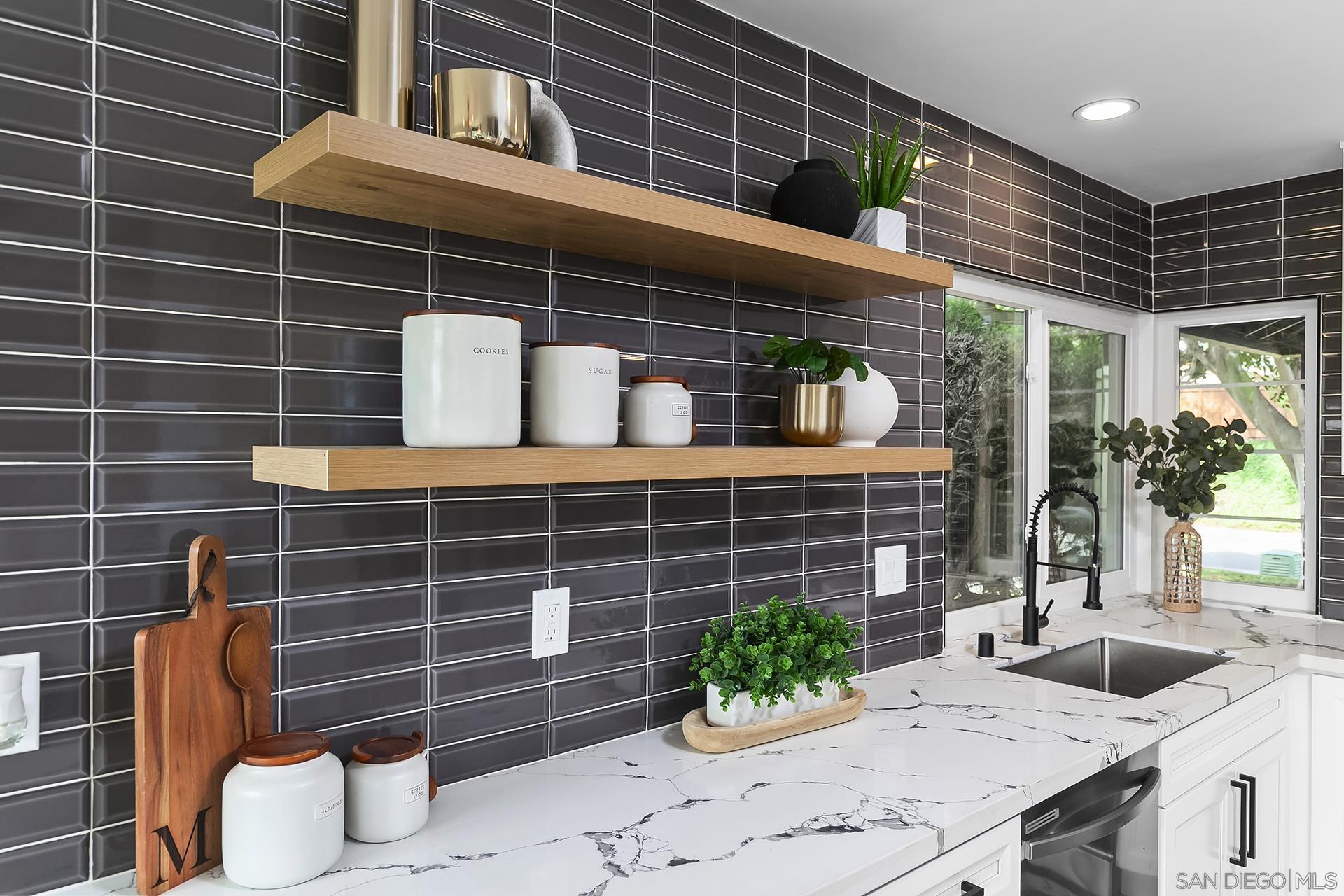 Detail Gallery Image 23 of 46 For 3226  Old Heather Road, San Diego,  CA 92111 - 3 Beds | 2/1 Baths