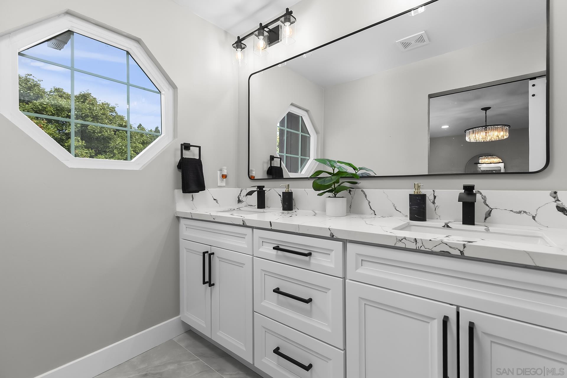 Detail Gallery Image 31 of 46 For 3226  Old Heather Road, San Diego,  CA 92111 - 3 Beds | 2/1 Baths