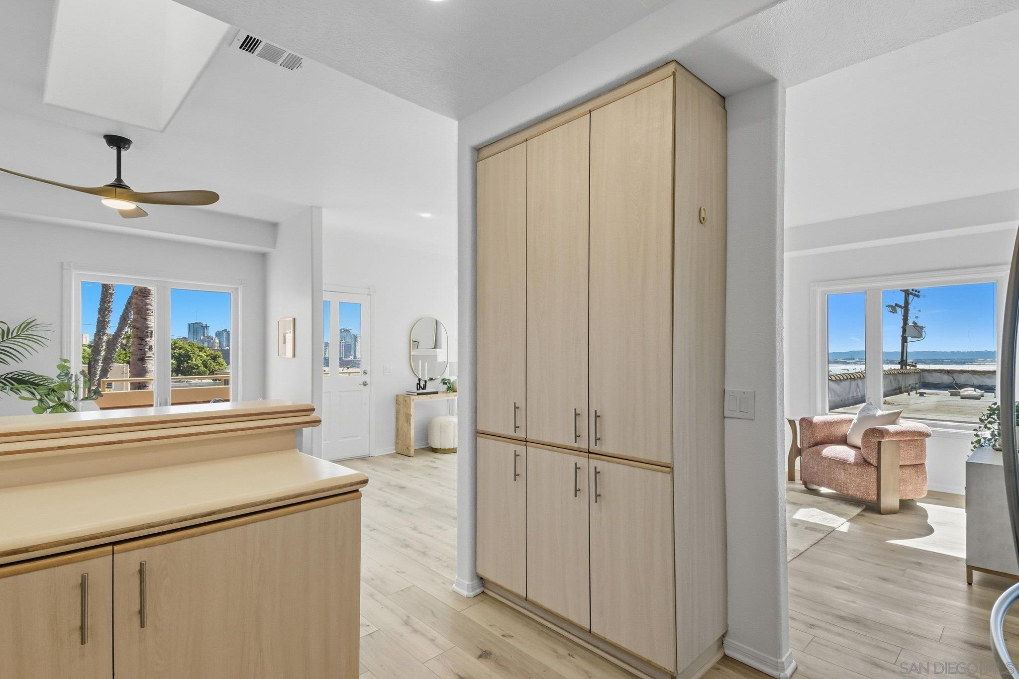 Detail Gallery Image 12 of 36 For 2930  Columbia St  #F,  San Diego,  CA 92103 - 2 Beds | 2 Baths