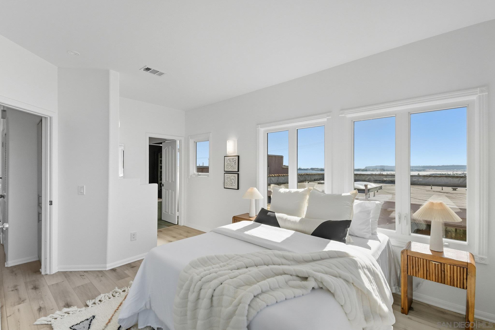 Detail Gallery Image 23 of 36 For 2930  Columbia St  #F,  San Diego,  CA 92103 - 2 Beds | 2 Baths