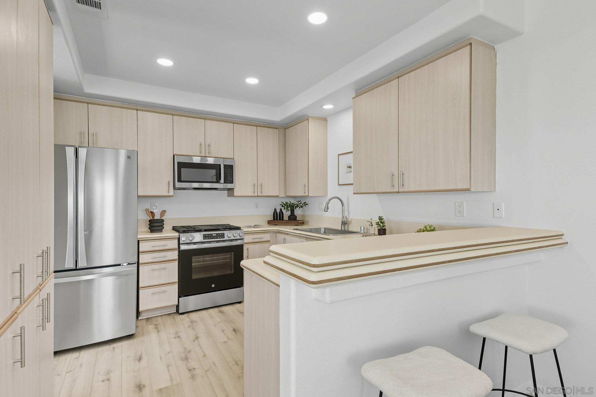 Detail Gallery Image 10 of 36 For 2930  Columbia St  #F,  San Diego,  CA 92103 - 2 Beds | 2 Baths